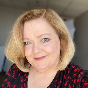 Meet your Posher, Suzanne